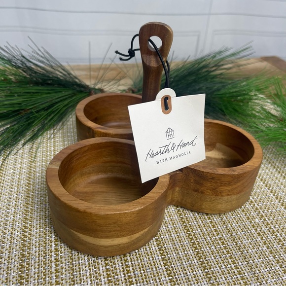 Hearth & Hand Dining Nwt Hearth Hand With Magnolia Acacia Serving